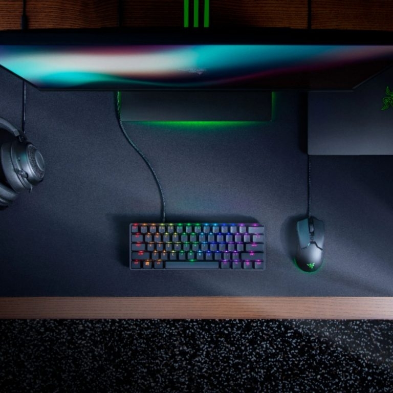 RZ03-03390200-R3M1-RAZER-1200x1200-6-1-768x768.jpg